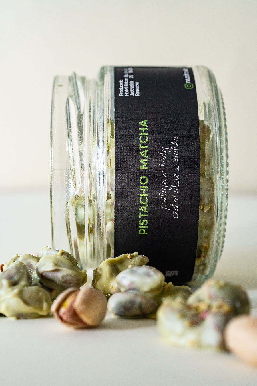 Pistachio Matcha - Pistacje w białej czekoladzie z matchą.